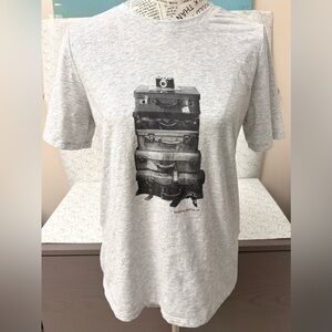 Banana Republic Suitcase Luggage Graphic T-Shirt Heather Gray Fun Travel Tee Med